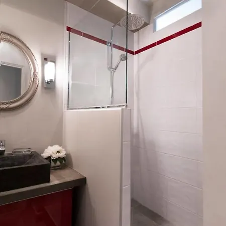 On The Famous Rue Sorbonne By Guestready Apartment Paris